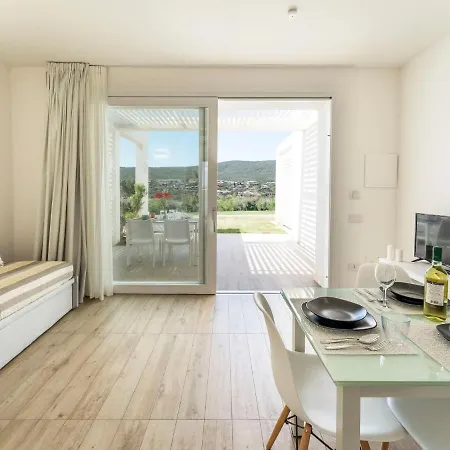 Capo Falcone Charming Apartment-1 By Interhome Апартаменты Стинтино